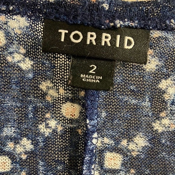 Torrid Navy and Coral Patterned Kimono Top 2X - Picture 7 of 8